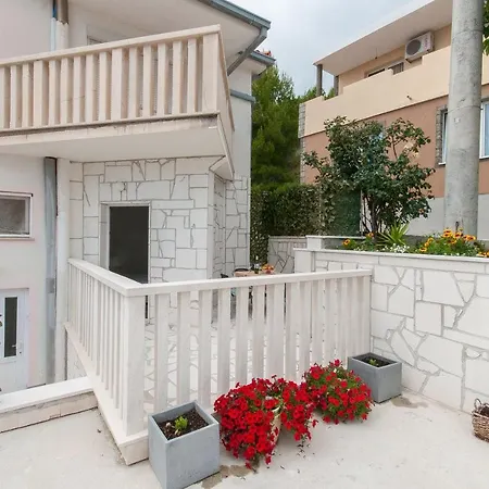 Apartment Vesna *
